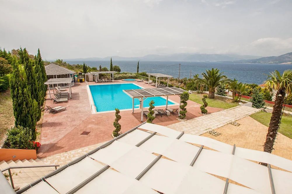 Thalassa Hotel — 4