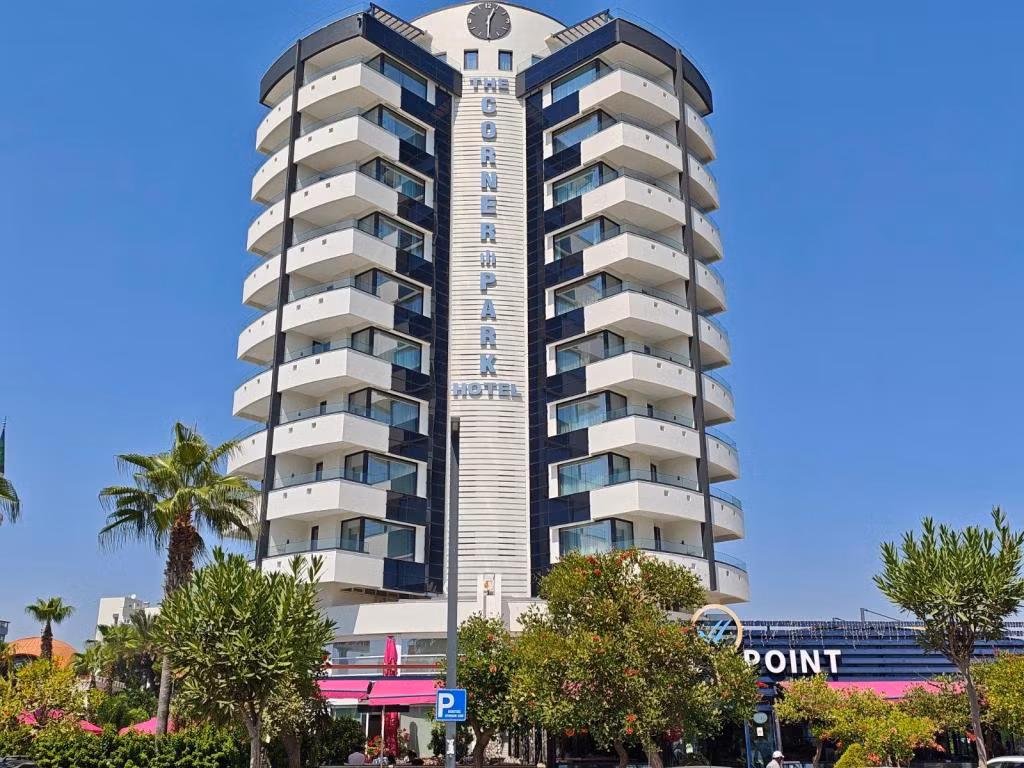 The Corner Park Hotel — 3