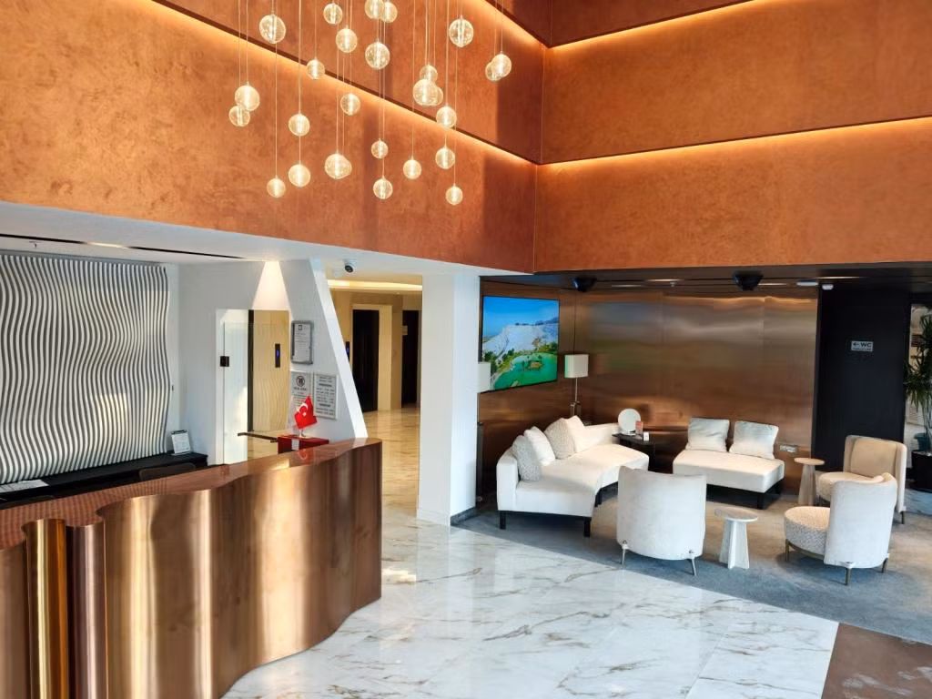 The Corner Park Hotel — 8
