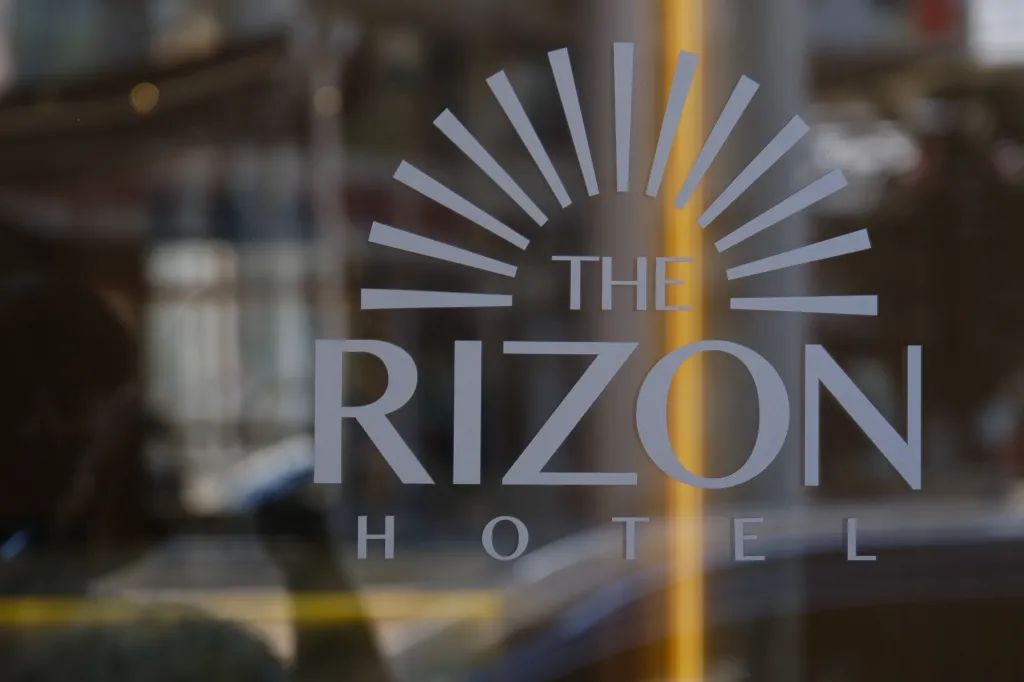 The Rizon Hotel — 4