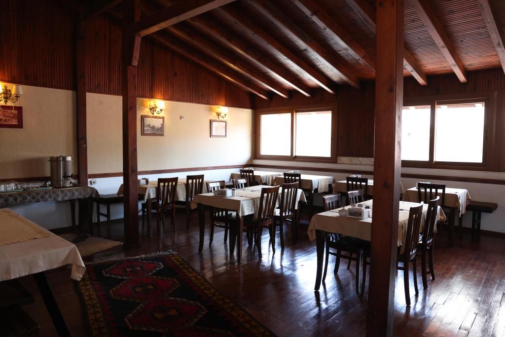 Dünya Otel — 4