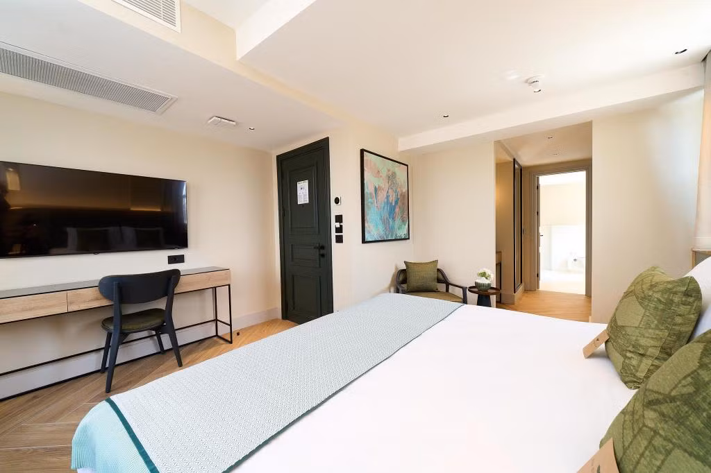The Wings Hotels Pera — 4