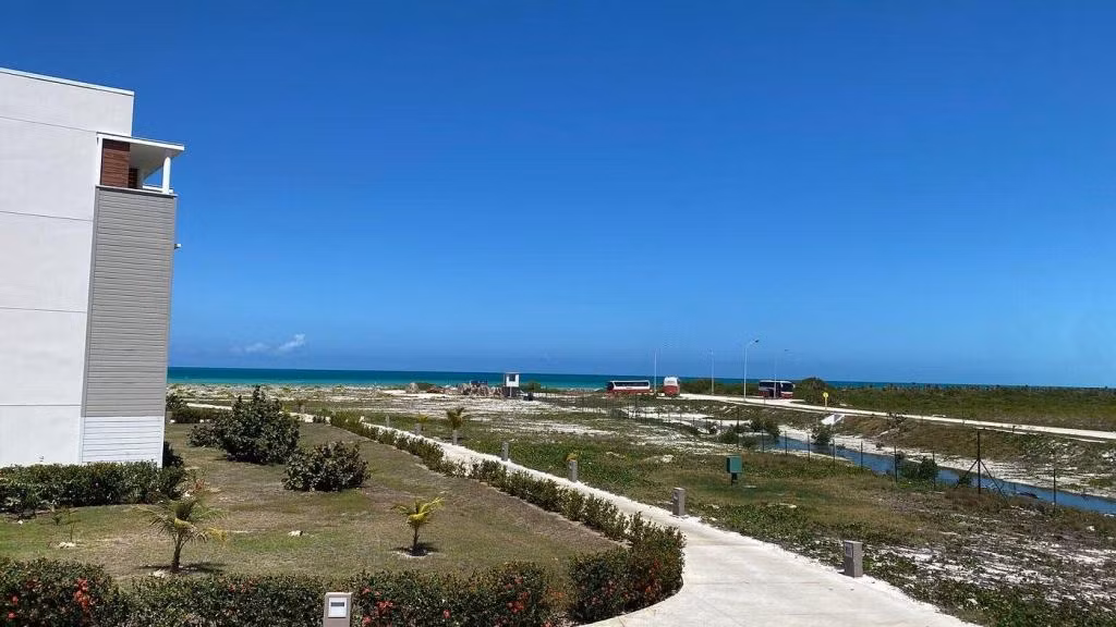 Tiffany Playa Hermosa — 10