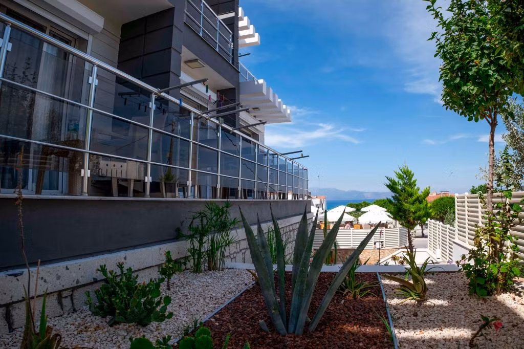 Twins Hotel Çeşme — 7