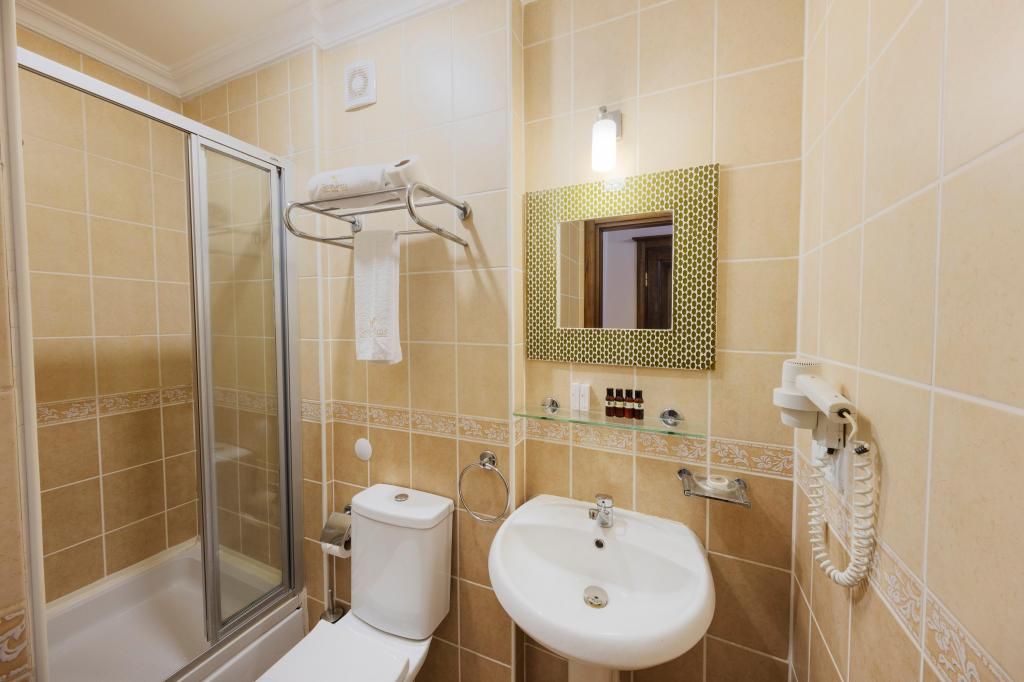 Uyan Otel — 7