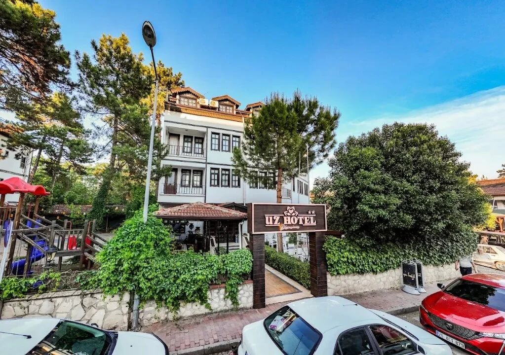 Uz Hotel Premium — 2