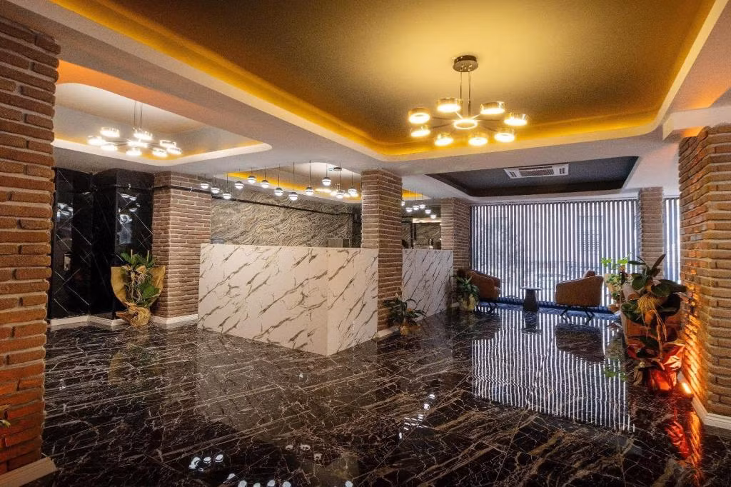 Vera Hotel — 6