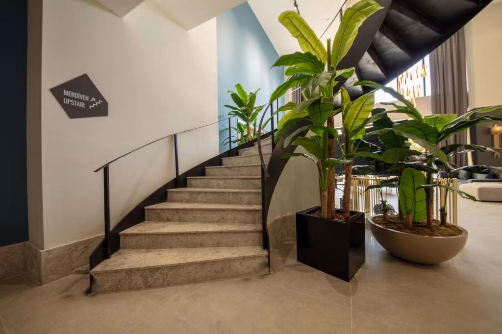 V Center Hotel — 4