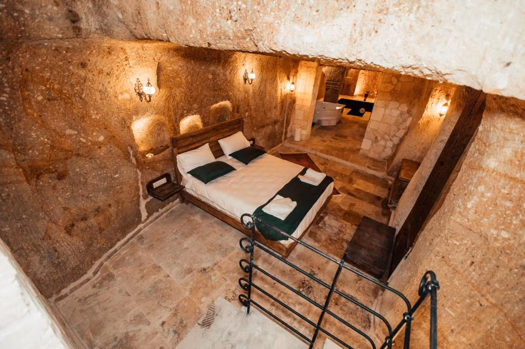 Vanessa Cave House — 4