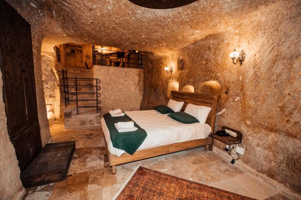 Vanessa Cave House — 6