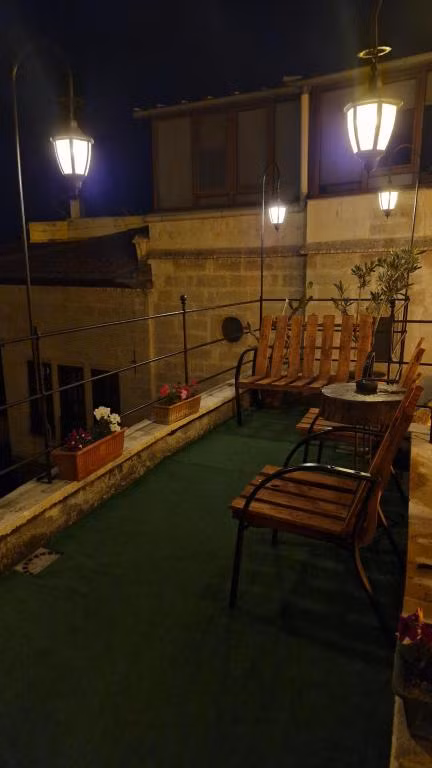 Vaveyla Cave Hotel — 7