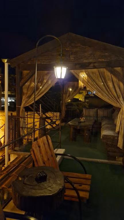 Vaveyla Cave Hotel — 8