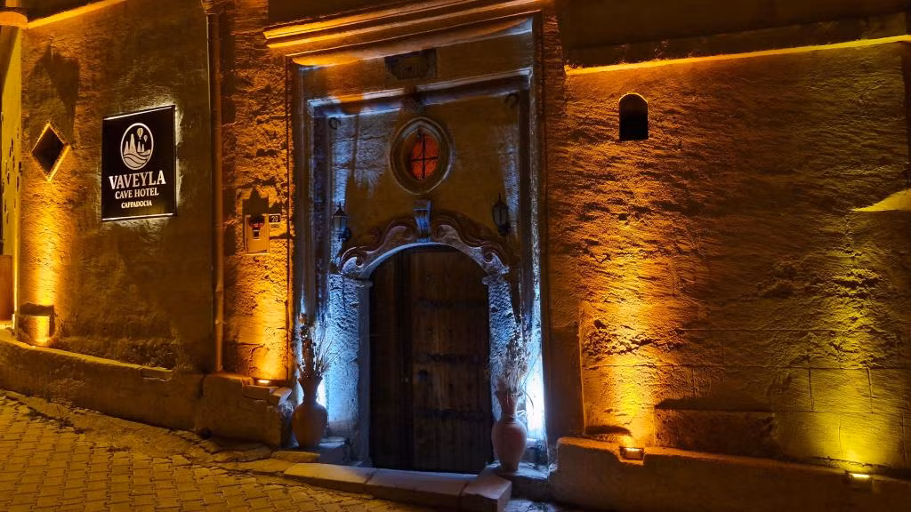 Vaveyla Cave Hotel — 2