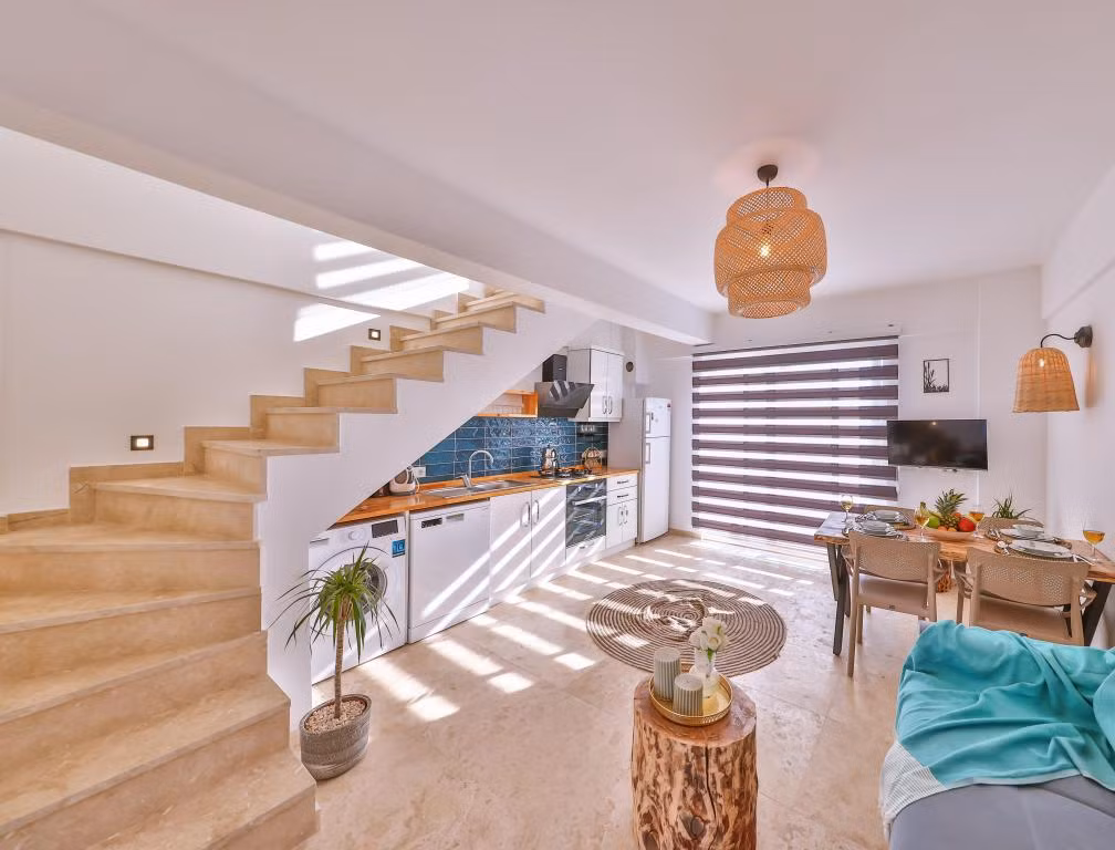 Villa Ay — 2