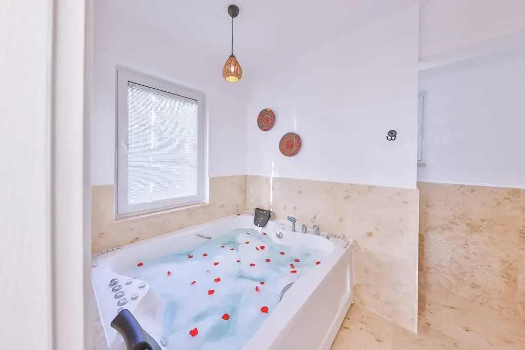 Villa Ay — 4
