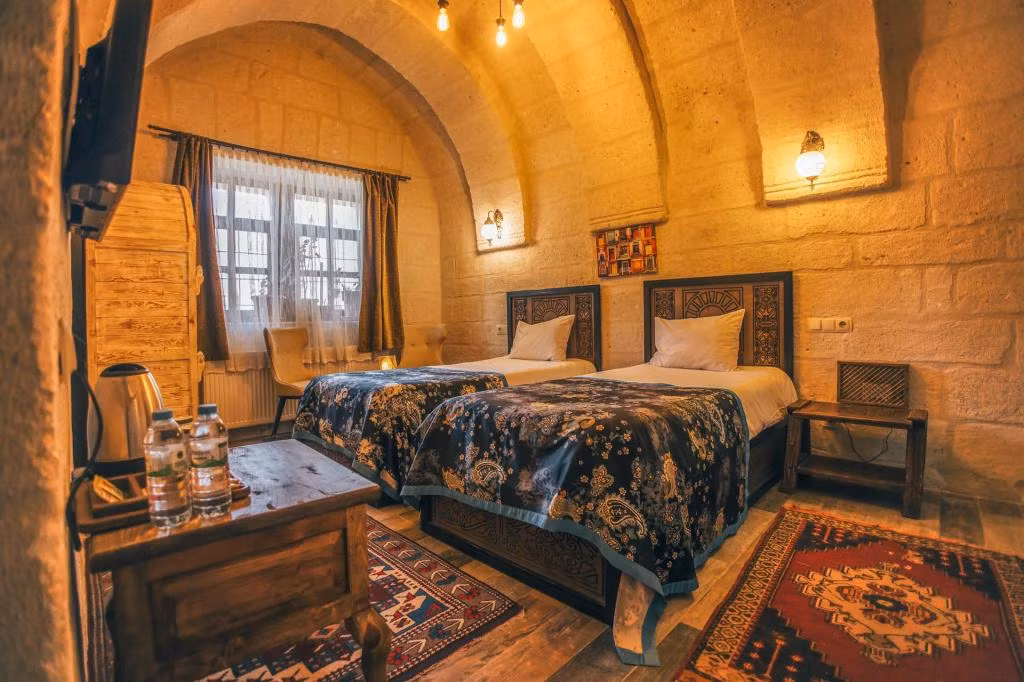 Vintage Cave House — 6