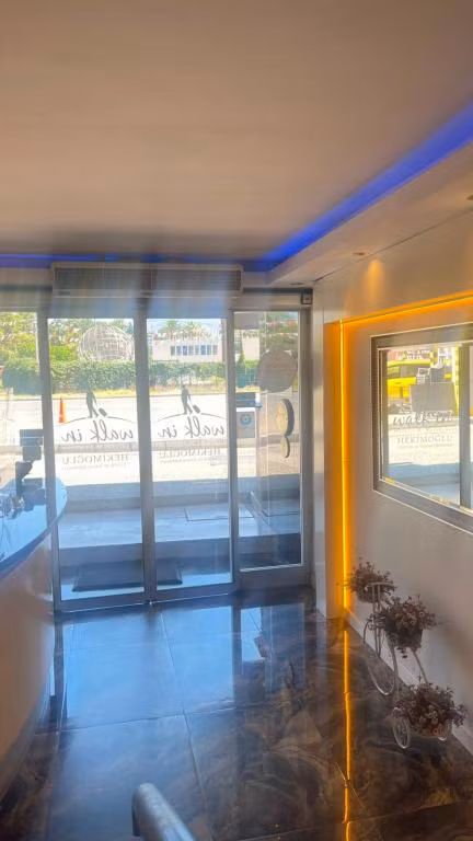 Walk In Hotel — 4