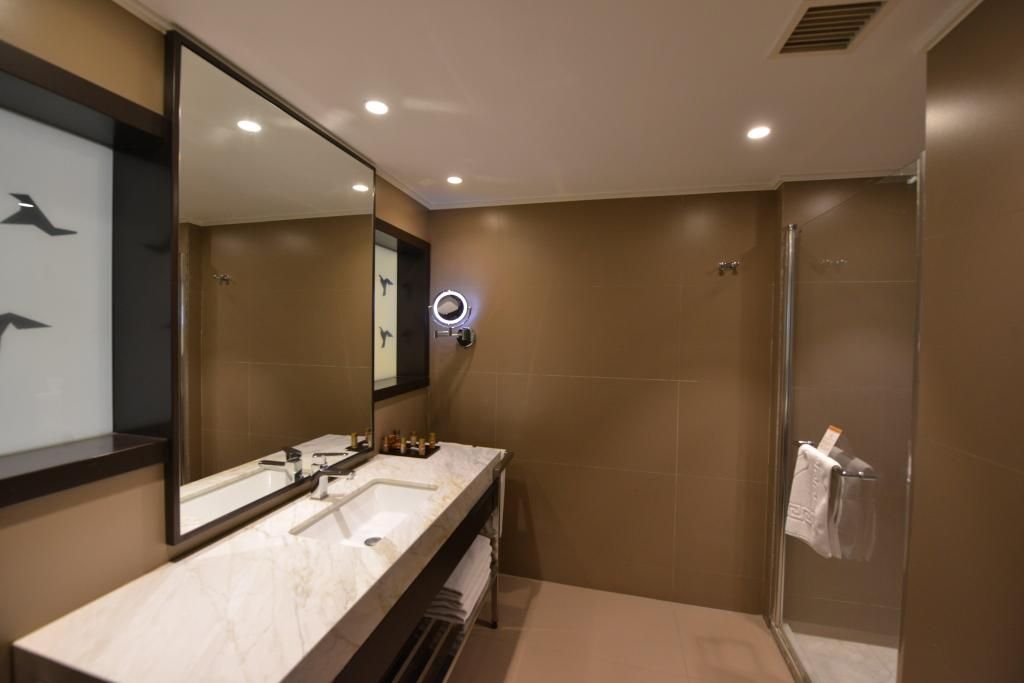 Waxwing Hotel — 7