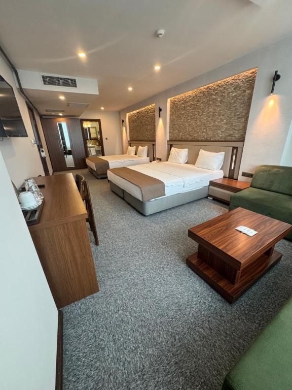 Ween Otel — 8