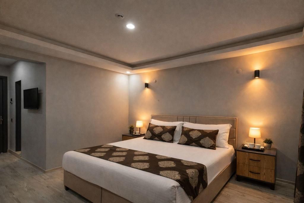 Whitestone Hotel  — 3