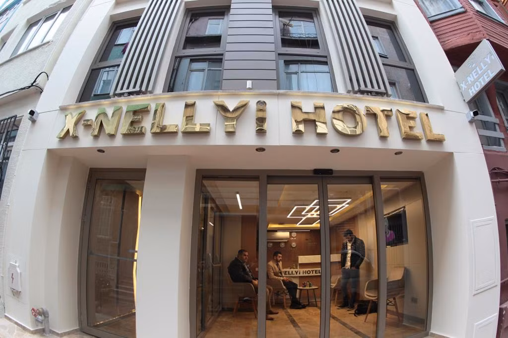X-Nellyi Hotel — 6