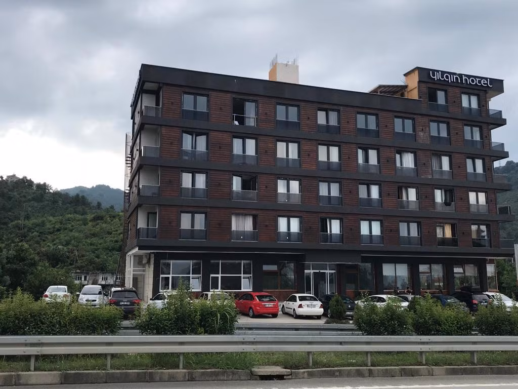 Yılgın Otel — 3
