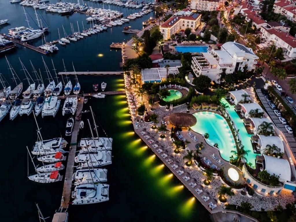 Yacht Classic Hotel — 7