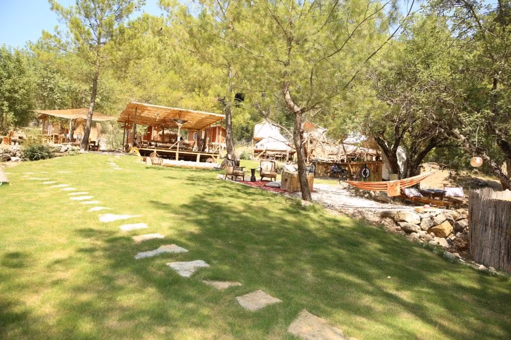 Yalın Ayak Olympos — 2