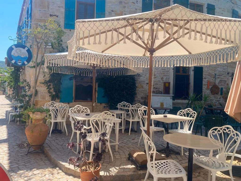 Yeni Foça Sim Otel — 10