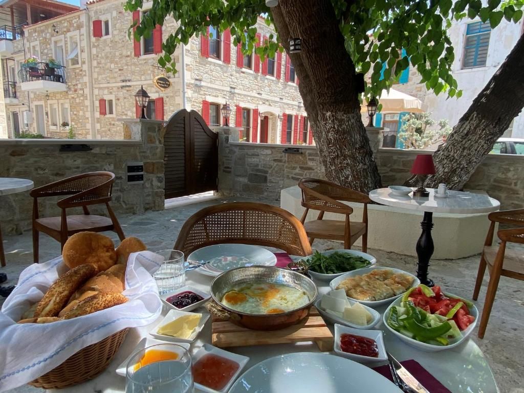 Yeni Foça Dionysos 1789 (+12 Adults Only)  — 9