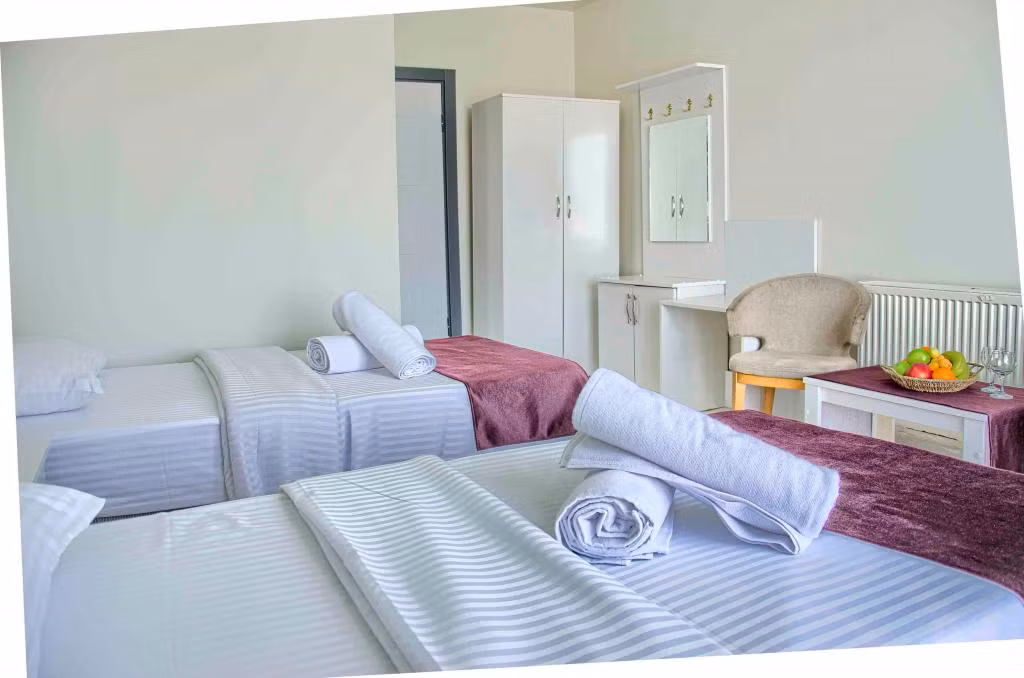 Yeniçiftlik Otel — 3