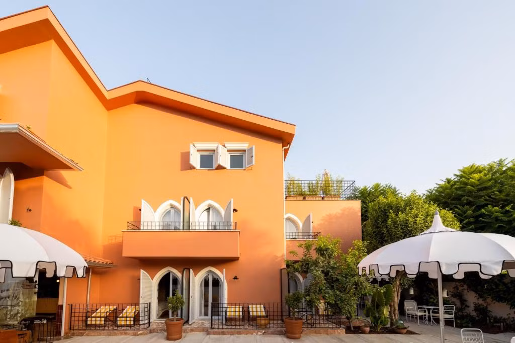 Yonca Anjelika Otel +12 — 4