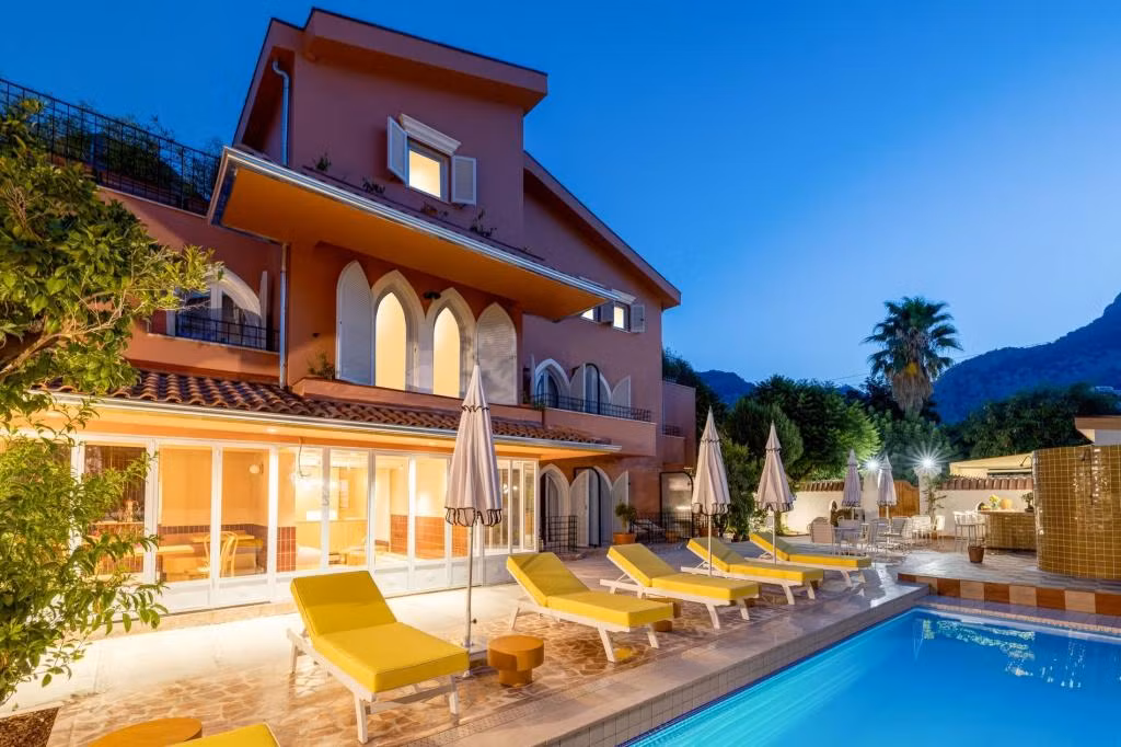 Yonca Anjelika Otel +12 — 5