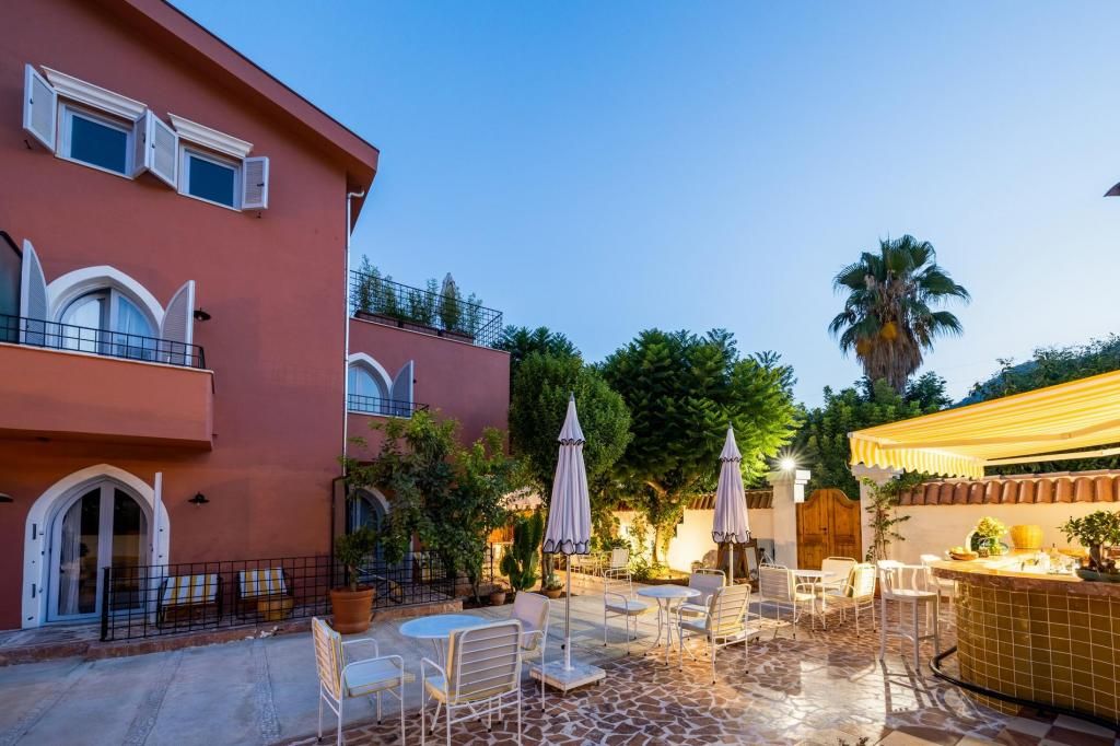 Yonca Anjelika Otel +12 — 9