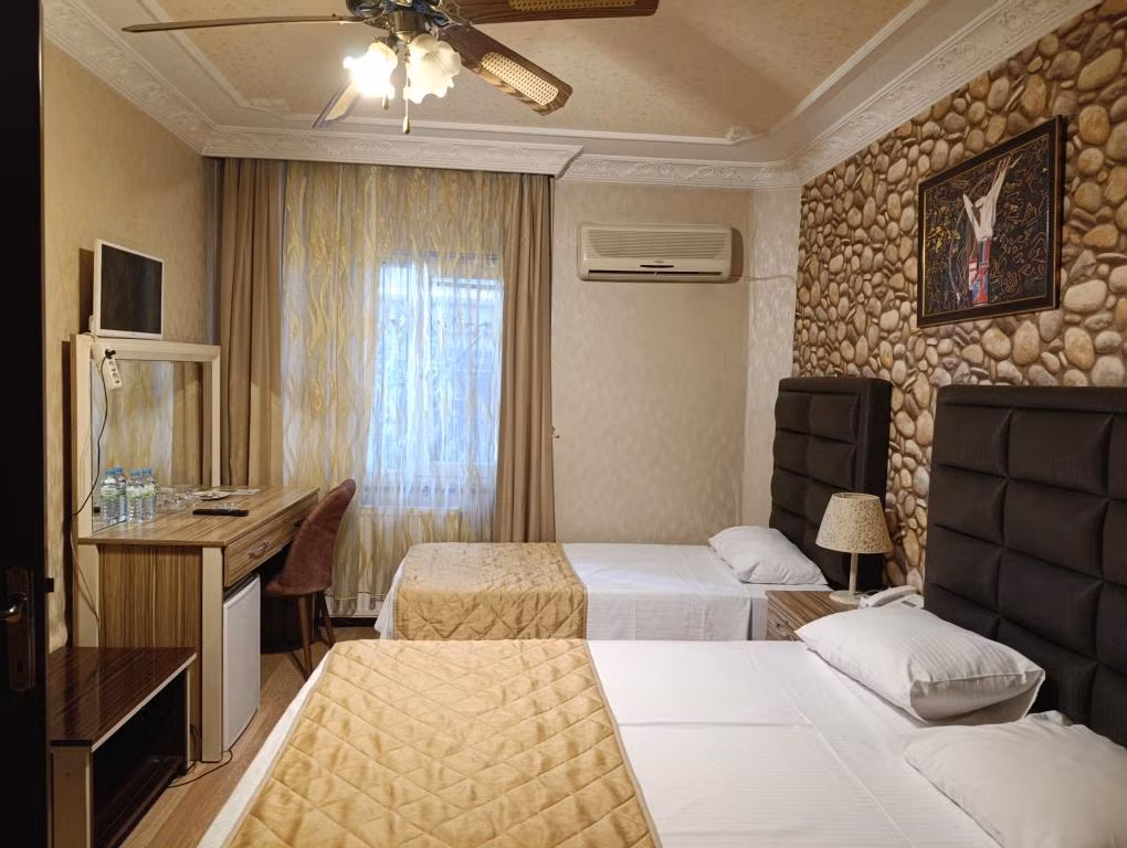 Zarina Hotel Pansiyon — 4