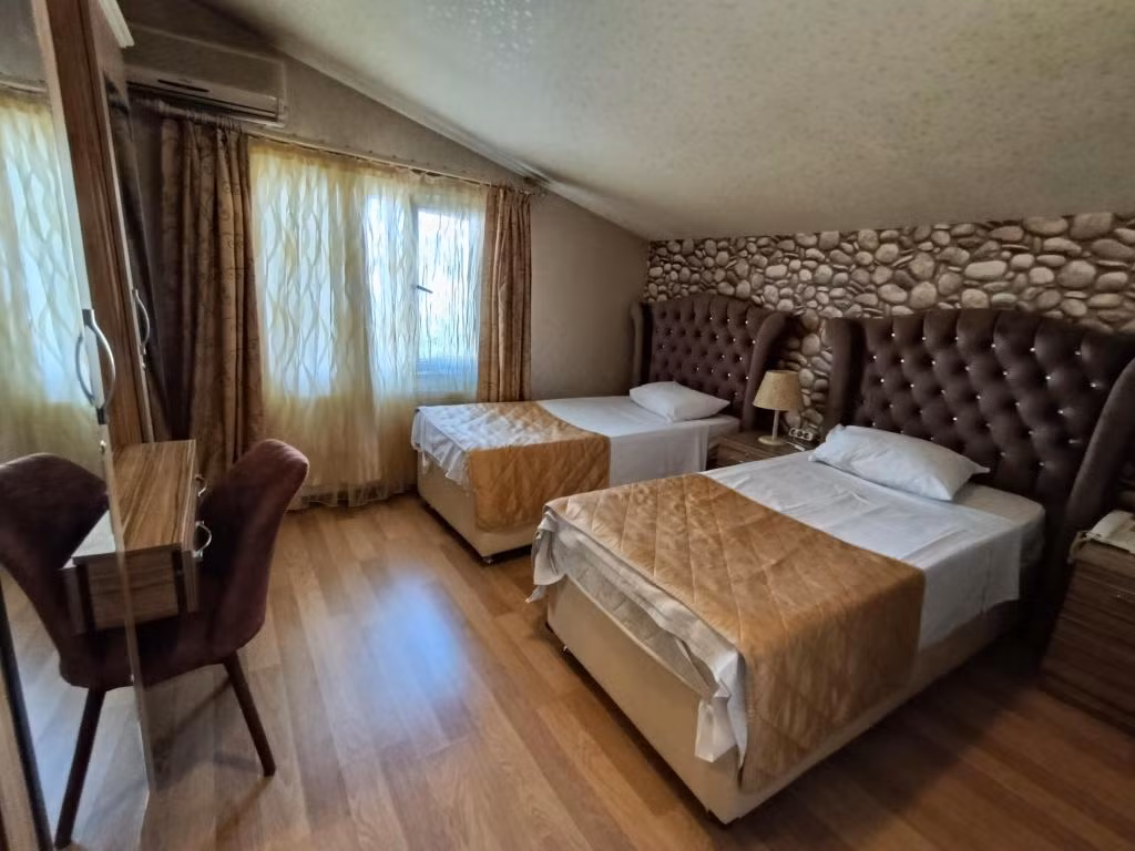 Zarina Hotel Pansiyon — 8