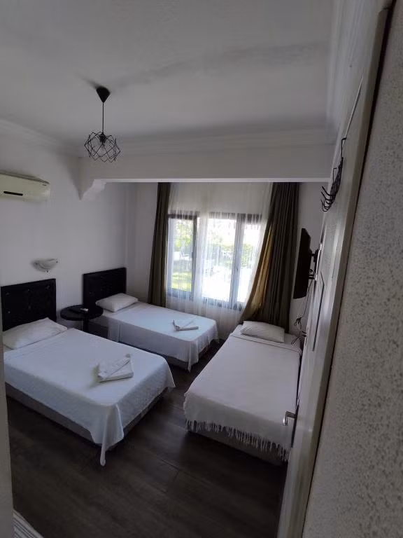 Liva Pansiyon Garden Urla — 3