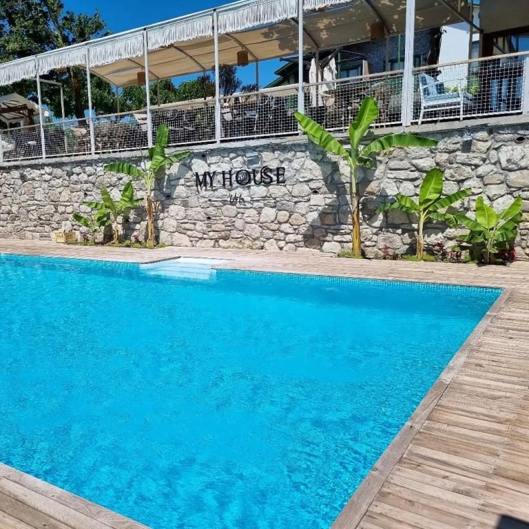 Myhouse Urla Otel — 9