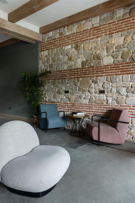 Petrion Hotel — 3