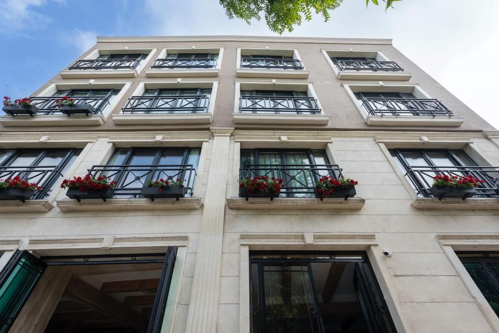 Petrion Hotel — 7