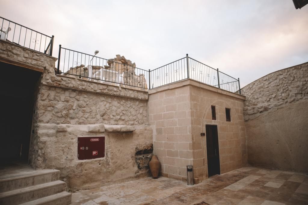 Daphne Cave Hotel — 9