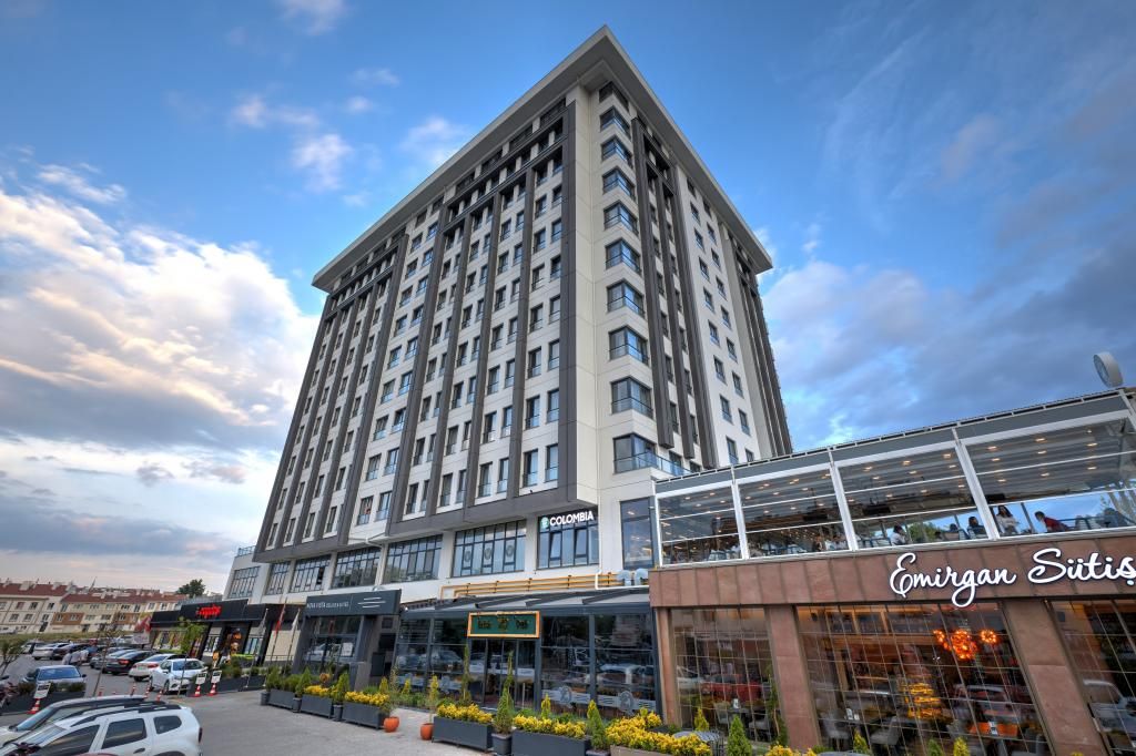 Radisson Individuals Nova Vista Deluxe Hotel and Suites