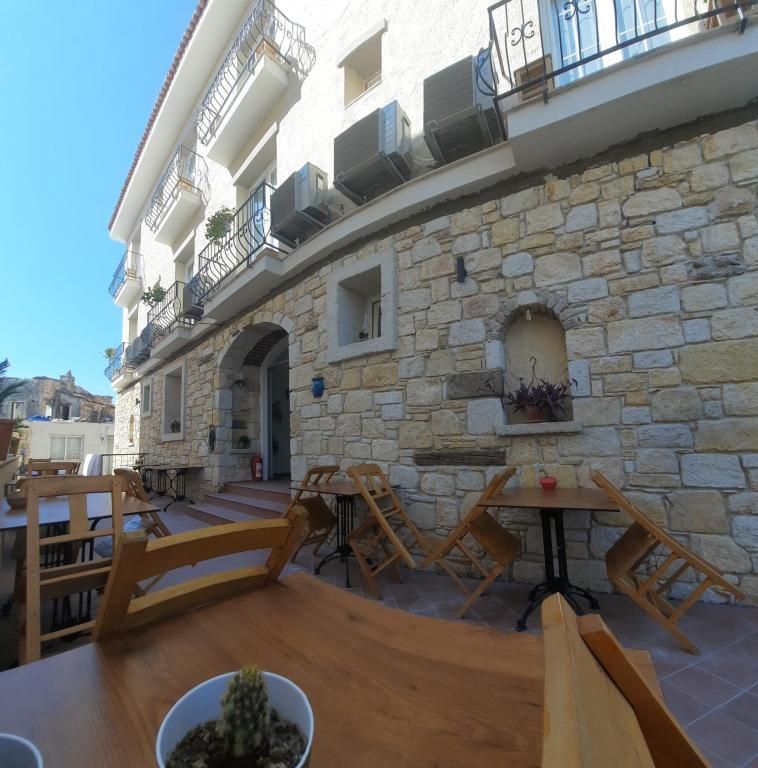 Adil Otel Çeşme — 2