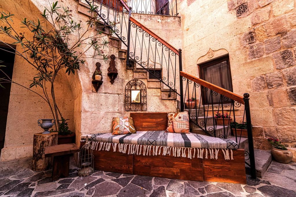 Alice in Cappadocia — 5