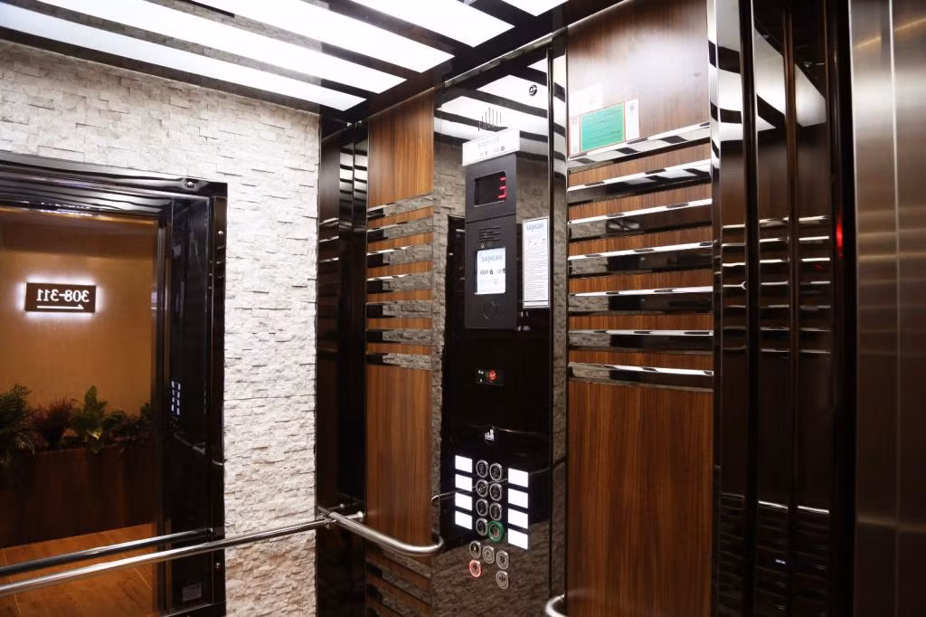 Bayrak Grand Hotel — 2