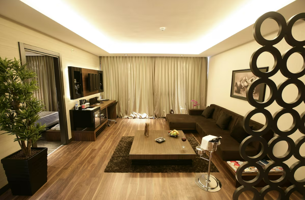 RYS Hotel & Restaurant — 4