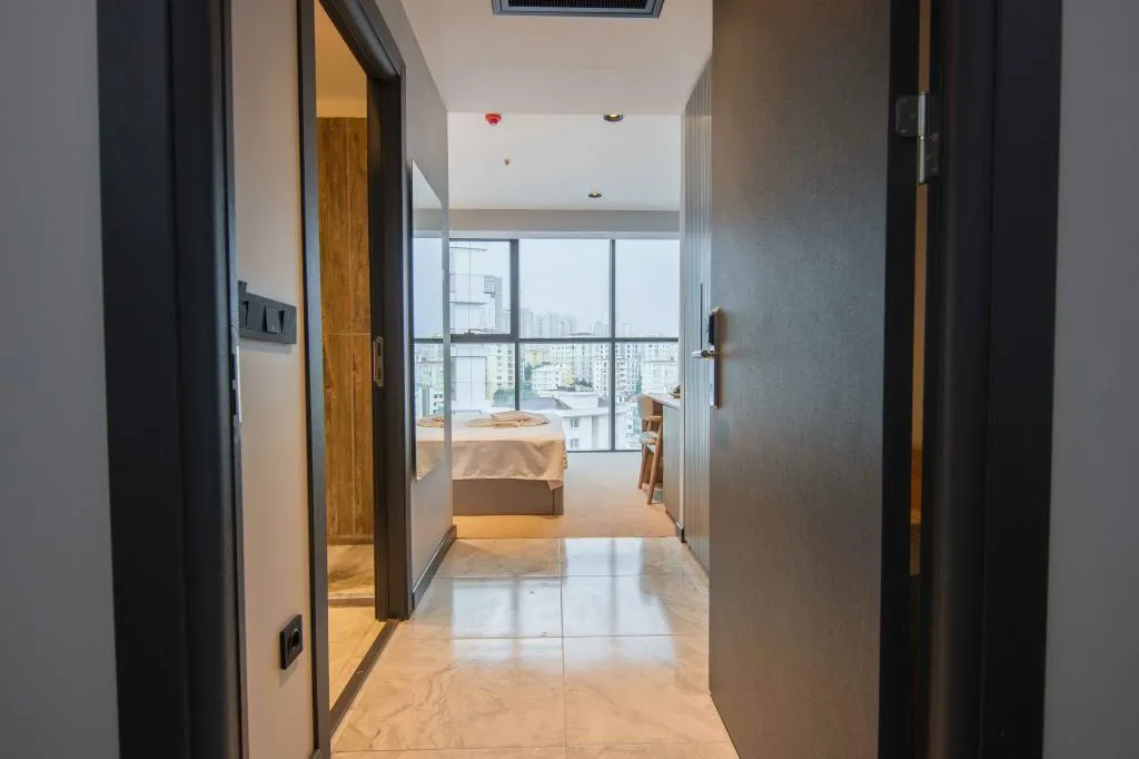 Sherlock Homes Hotels — 6