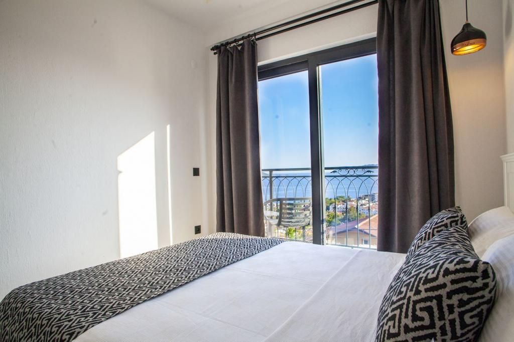 Lobelya Suites  — 8