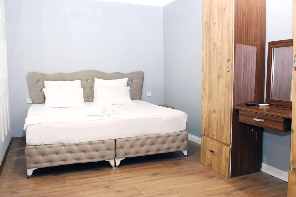 Avist Suit Hotel — 3