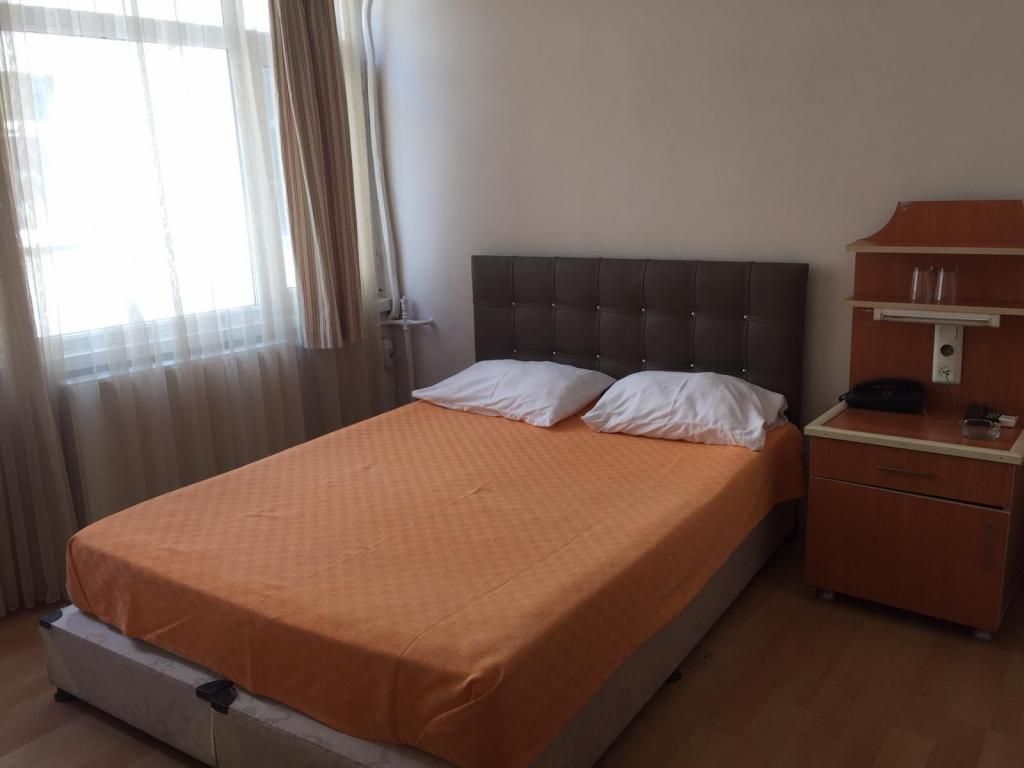 Otel Sarı — 4